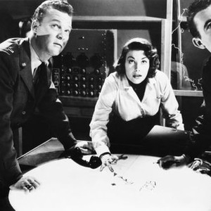 THE GIANT CLAW, from left, Bill Williams, Mara Corday, Jeff Morrow, 1957