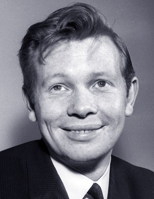 Classify British actor Ronald Lacey