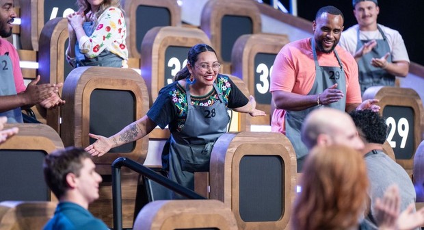 100 Cooks: Season 1, Episode 4 | Rotten Tomatoes
