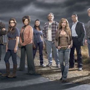 Bailey Chase, Laura San Giacomo, Lorraine Toussaint, Yaani King, Leon Rippy, Holly Hunter, Gregory Cruz and Kenneth Johnson (from left)