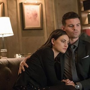 The Originals, Phoebe Tonkin (L), Daniel Gillies (R), 'Where Nothing Stays Buried', Season 3, Ep. #20, 05/06/2016, ©KSITE