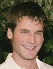 David de Lautour