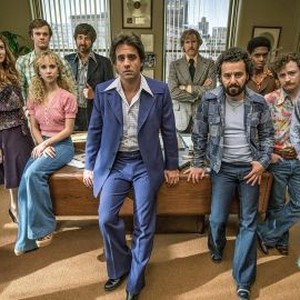 Mackenzie Meehan, Emily Tremaine, Jack Quaid, Juno Temple, Ray Romano, Bobby Cannavale, J.C. Mackenzie, Max Casella, Griffin Newman, P.J. Byrne (from left)