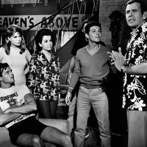 BEACH BLANKET BINGO, Jody McCrea, Annette Funicello, Frankie Avalon, Paul Lynde, 1965