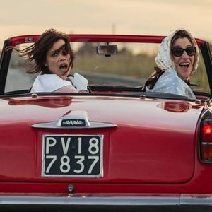 La pazza gioia (2016) photo 17