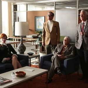 Mad Men, from left: Christina Hendricks, Harry Hamlin, Robert Morse, John Slattery, 'In Care Of', Season 6, Ep. #13, 06/23/2013, ©AMC