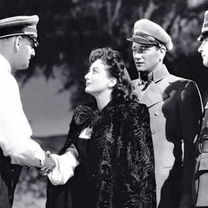 Reunion in France (1942) photo 10