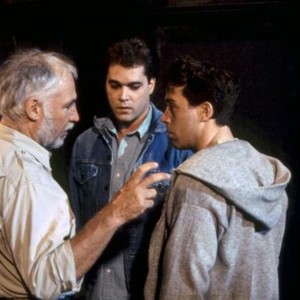 DOMINICK AND EUGENE, director Robert M. Young, Ray Liotta, Tom Hulce, on set, 1988. ©Orion Pictures