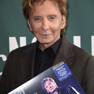 Barry Manilow at in-store appearance for Barry Manilow Book Signing for THIS IS MY TOWN, Barnes and Noble Book Store, New York, NY April 21, 2017. Photo By: Derek Storm/Everett Collection