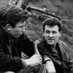SATURDAY NIGHT AND SUNDAY MORNING, from left: Albert Finney, Norman Rossington, 1960, snasm1960-fsct19, Photo by:  (snasm1960-fsct19)