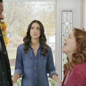 LEZ BOMB, FROM LEFT: BRANDON MICHEAL HALL, JENNA LAURENZO, DEIRDRE O'CONNELL, 2018. © GRAVITAS VENTURES
