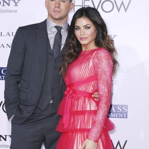 Channing Tatum, Jenna Dewan Tatum at arrivals for THE VOW Premiere, Grauman''s Chinese Theatre, Los Angeles, CA February 6, 2012. Photo By: Elizabeth Goodenough/Everett Collection