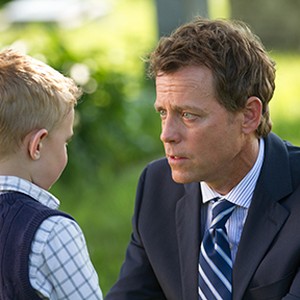 (L-R) Connor Corum as Colton and Greg Kinnear as Todd Burpo in "Heaven Is for Real." photo 13