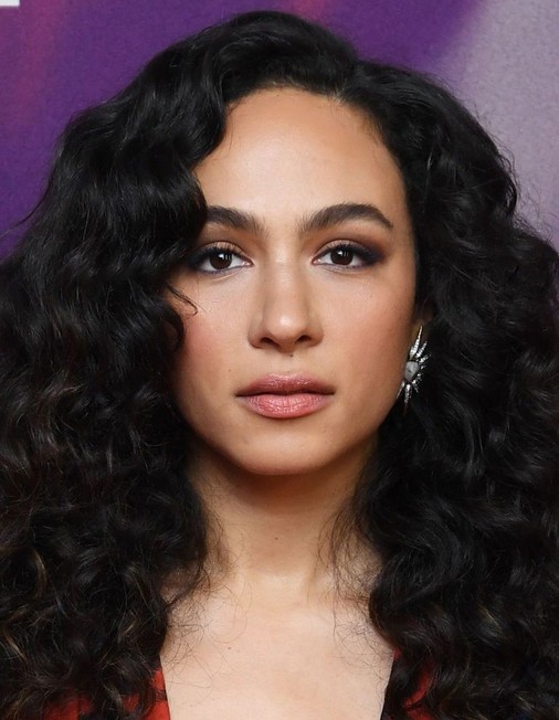 Aurora Perrineau