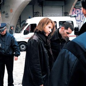 LE PETIT LIEUTENANT, Antoine Chappey (left), Nathalie Baye (center), Jalil Lespert (right, looking down), 2005. © Mars Distribution