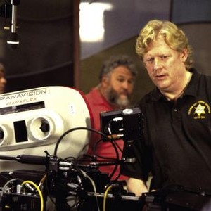 HOW TO LOSE A GUY IN 10 DAYS, Director Donald Petrie, on set, 2003. ©Paramount