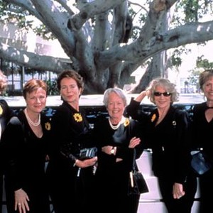 CALENDAR GIRLS, Linda Bassett, Julie Walters, Celia Imrie, Annette Crosby, Helen Mirren, Penelope Wilton, 2003, (c) Touchstone