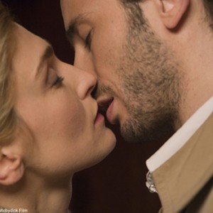 Julie Gayet as Émilie and Michaël Cohen as Gabriel in "Shall We Kiss?" photo 18