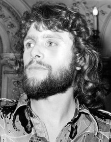 Paul Nicholas