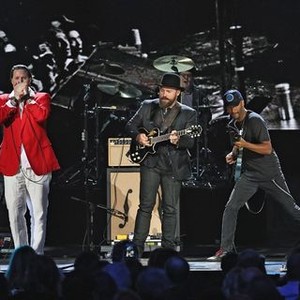 2015 Rock and Roll Hall of Fame Induction Ceremony, Zac Brown (L), Tom Morello (R), 05/30/2015, ©HBOMR