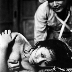WOMAN IN THE DUNES, (aka SUNA NO ONNA), Kyoko Kishida, Eiji Okada, 1964.