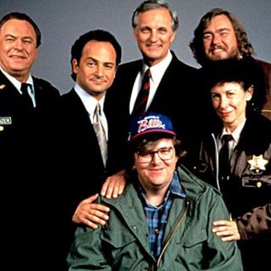 CANADIAN BACON, Rip Torn, Kevin Pollak, Alan Alda, Michael Moore, Rhea Perlman, John Candy, 1995