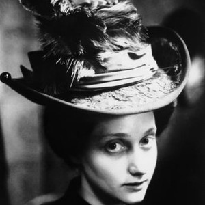 HESTER STREET, Carol Kane, 1975