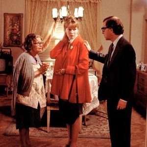 NEW YORK STORIES, from left: Mae Questel, Mia Farrow, Woody Allen, 1989, © Buena Vista