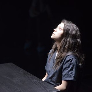 Orphan Black: Season 2, Episode 10, Sarah (Tatiana Maslany)
