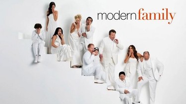 Modern family season 11 discount episode 18 watch online free