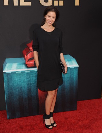 Mercedes Masohn Legs