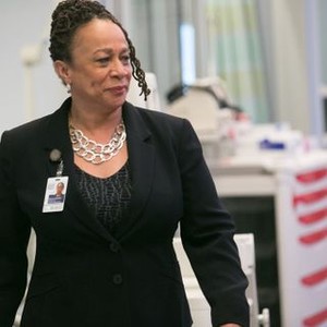 Chicago Med, S Epatha Merkerson, 'The Green Branch', Season 1, Ep. #1, 11/17/2015, ©NBC