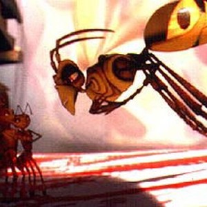Bala and Z are confronted by a snooty wasp named Chip (Dan Aykroyd).