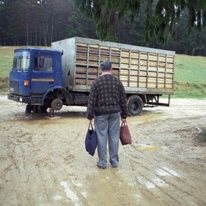 TALES FROM THE GOLDEN AGE, (aka AMINTIRI DIN EPOCA DE AUR), 'Legend of the Chicken Driver,' Vlad Ivanov, 2009, © IFC Films