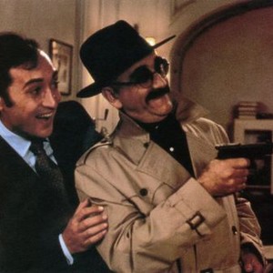 FOREIGN BODY, from left: Victor Banerjee, Warren Mitchell, 1986, © Orion