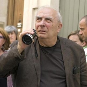 BELLAMY, director Claude Chabrol, on set, 2009. ©TFM Distribution