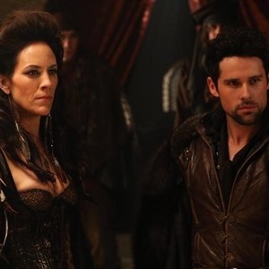 Once Upon a Time, Annabeth Gish (L), Benjamin Hollingsworth (R), 10/23/2011, ©ABC