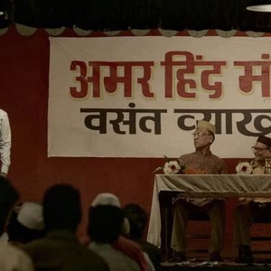 THACKERAY, NAWAZUDDIN SIDDIQUI (LEFT), 2019. © SIXTH SENSE MEDIA COMPANY