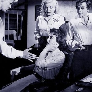 Women's Prison (1955) photo 9