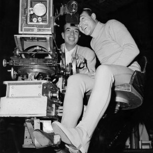 AN AMERICAN IN PARIS, director Vincente Minnelli, Gene Kelly on set, 1951