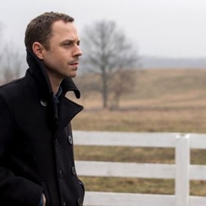 <em>Sneaky Pete</em>, Season 1