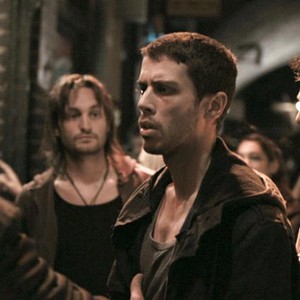 ROCKNROLLA, foreground: Toby Kebbell (second from right), Andy Linden (far right), 2008. ©Warner Bros.