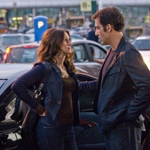 DUPLICITY, from left: Julia Roberts, Clive Owen, 2009. ©Universal