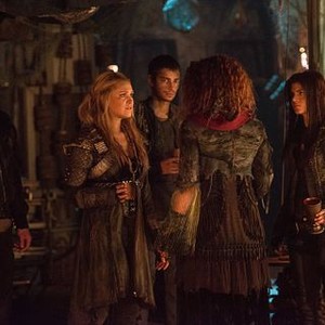 The 100, from left: Bob Morley, Eliza Taylor, Devon Bostick, Marie Avgeropoulos, 'Red Sky at Morning', Season 3, Ep. #14, 05/05/2016, ©KSITE