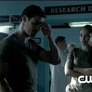 Beauty and the Beast, Jay Ryan (L), Bianca Lawson (R), 'Trapped', Season 1, Ep. #8, 12/06/2012, ©KSITE