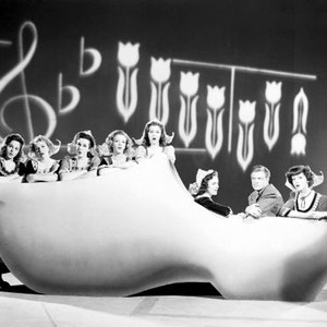 SEVEN SWEETHEARTS, Dorothy Morris, Frances Raeburn, Peggy Moran, Cecilia Parker, Frances Rafferty, Kathryn Grayson, Van Heflin, Marsha Hunt, 1942
