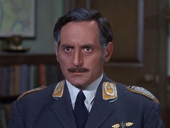 Hogan's heroes season 5 top