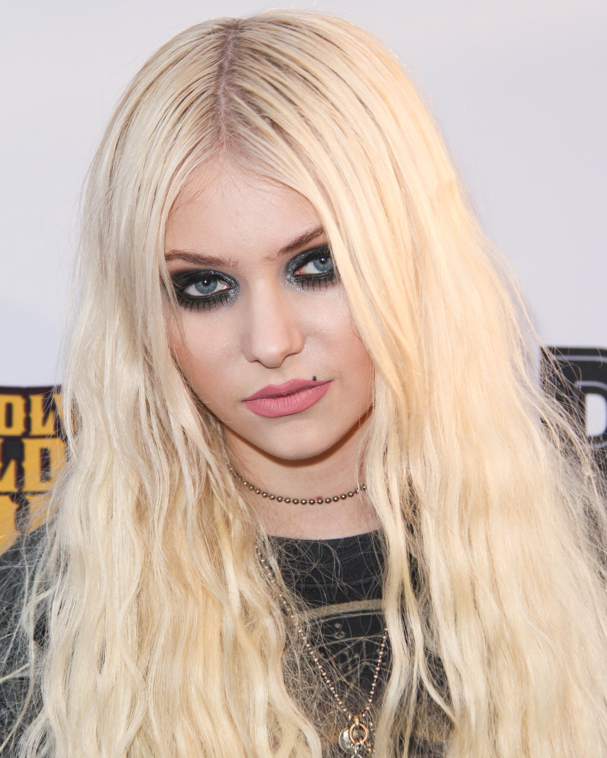 Taylor Momsen fala sobre saída de Gossip Girl: Mudei minha vida