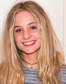 Lizzy DeClement