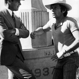 CHINATOWN, from left: Jack Nicholson, director Roman Polanski on set, 1974, chinatown1974-fsct14, Photo by:  (chinatown1974-fsct14)